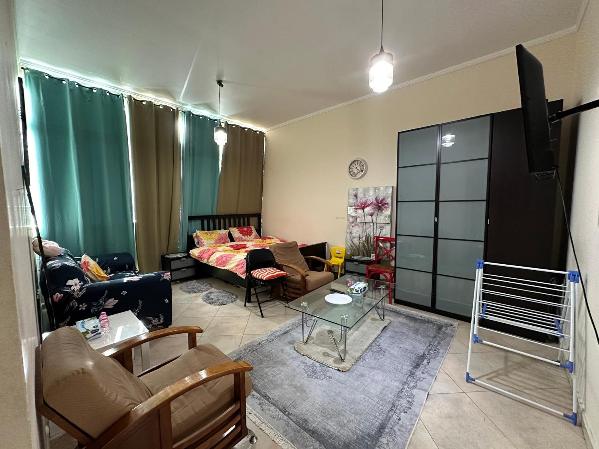 Furnished Hall Private With Private Washroom Shared Near Alwahda Mall Muroor Flat1002 Hospedagem domiciliar Abu Dhabi