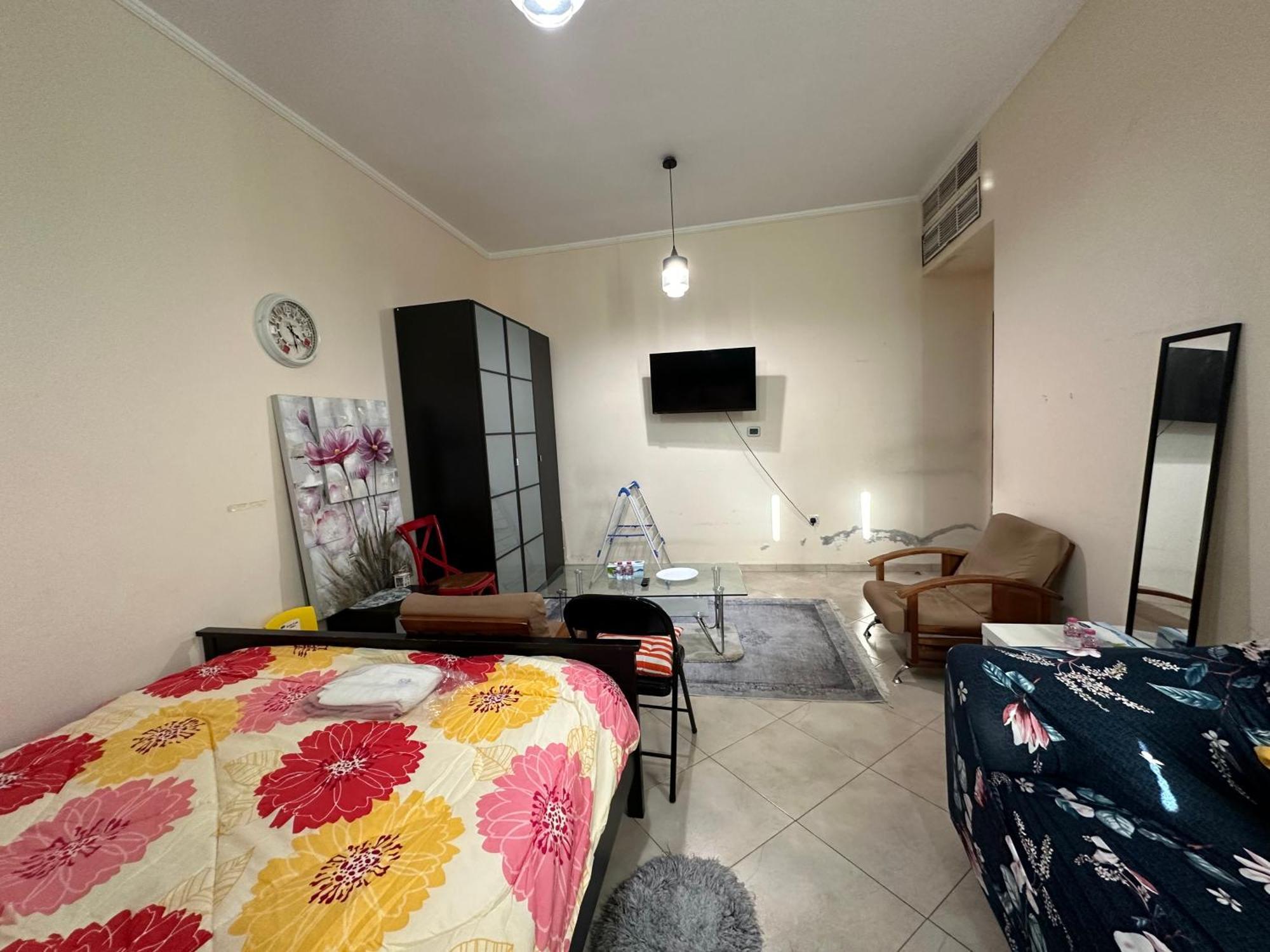 Furnished Hall Private With Private Washroom Shared Near Alwahda Mall Muroor Flat1002 Hospedagem domiciliar
