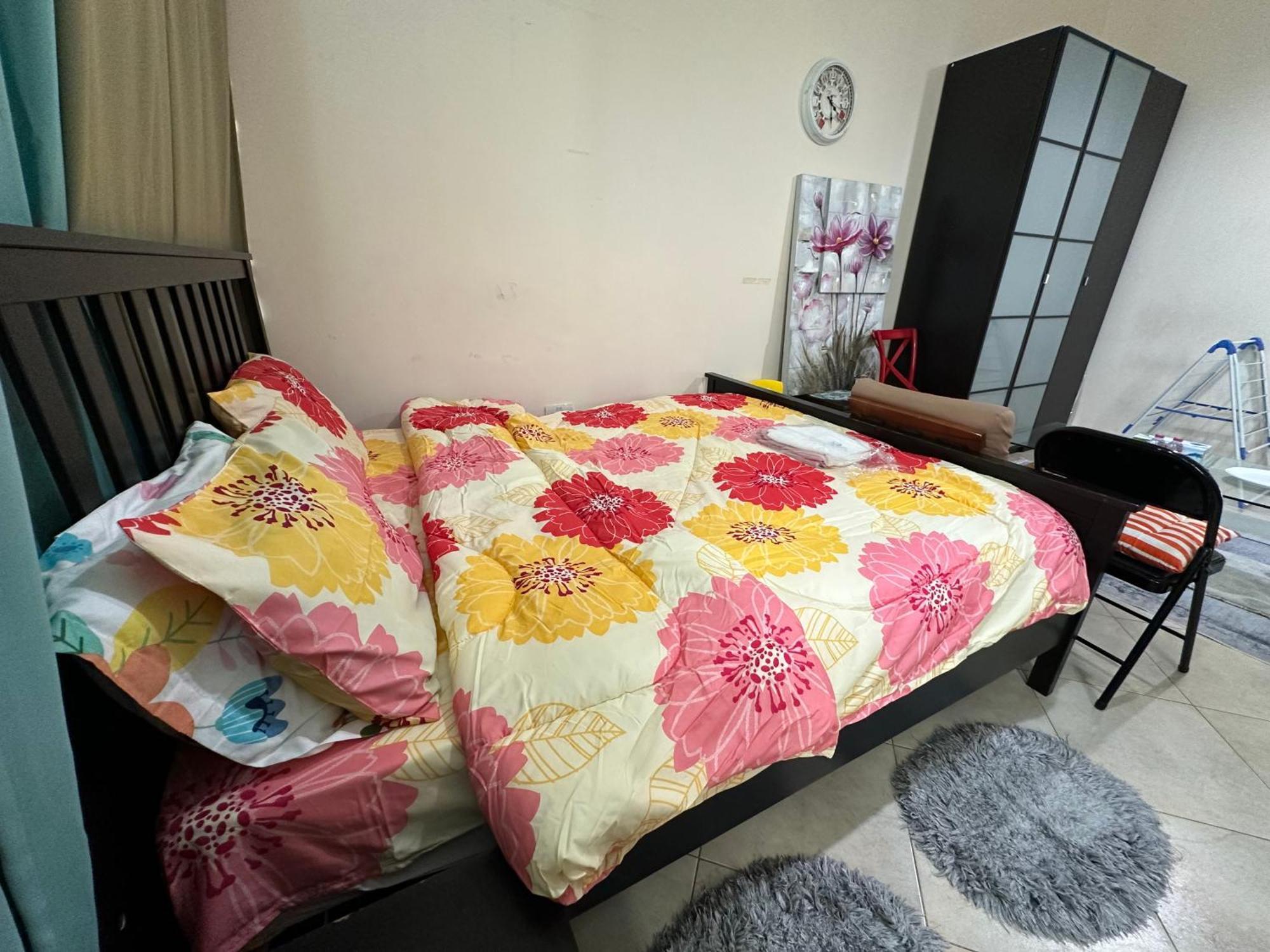 Hospedagem domiciliar Furnished Hall Private With Private Washroom Shared Near Alwahda Mall Muroor Flat1002