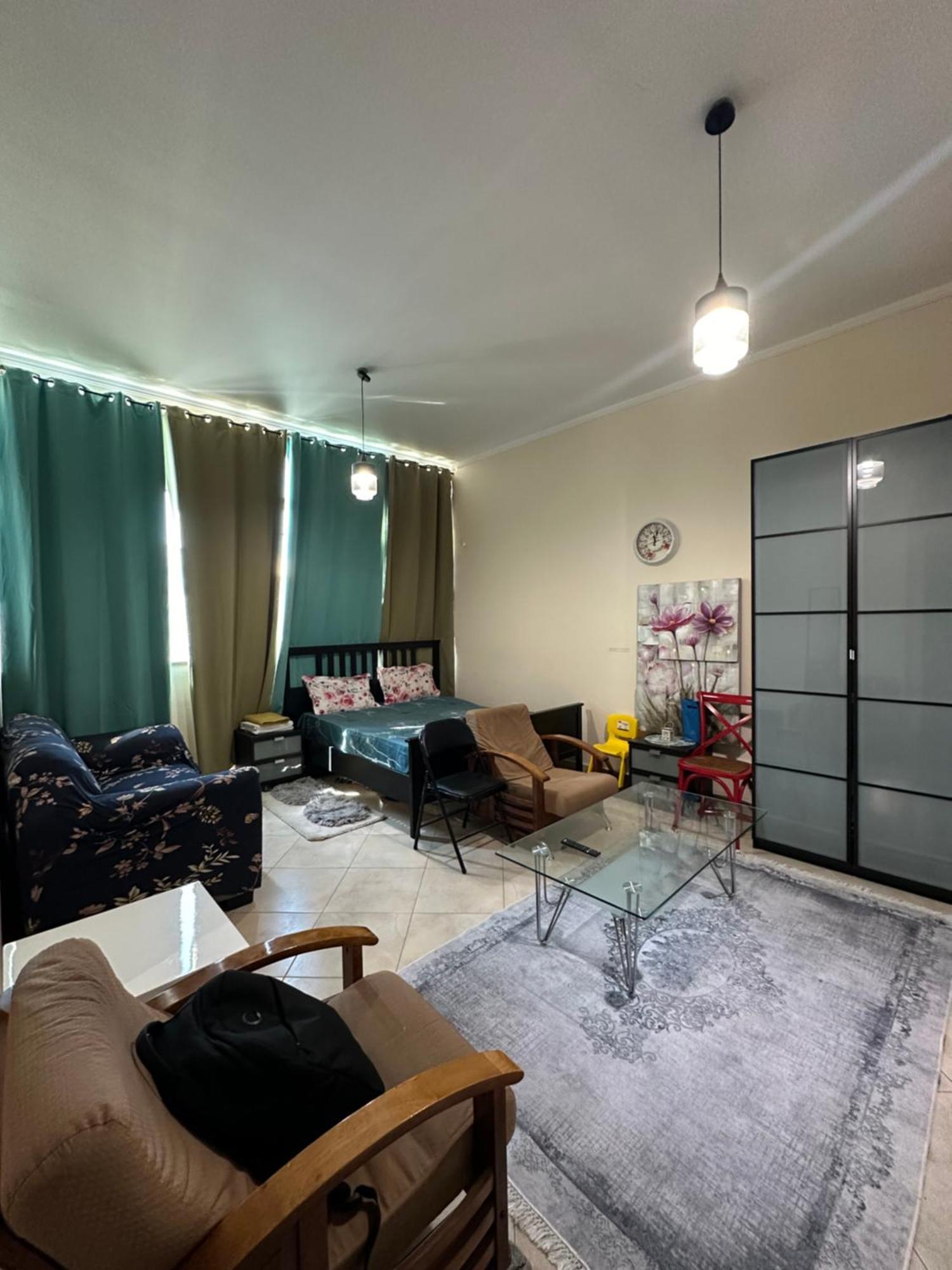 Furnished Hall Private With Private Washroom Shared Near Alwahda Mall Muroor Flat1002 Hospedagem domiciliar Abu Dhabi
